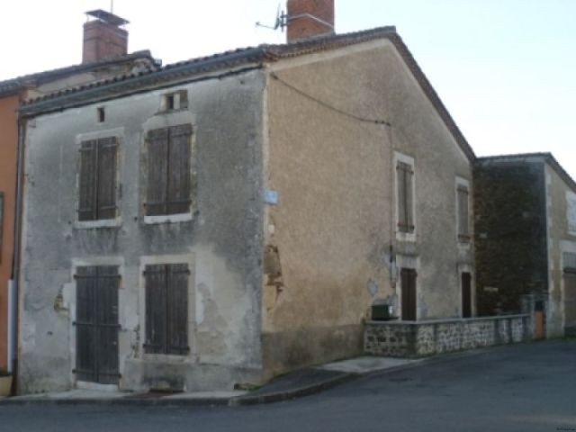 EC0290al Spacious Stone Village House.. - 2