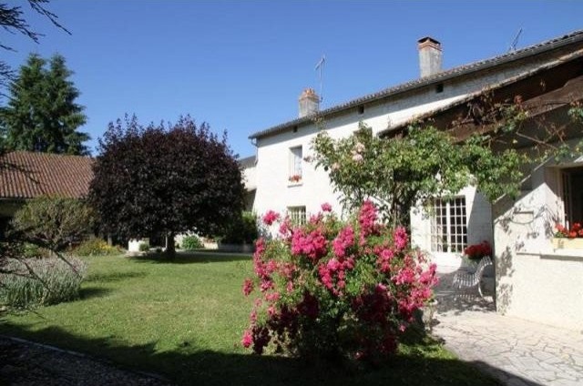 3 bedroom Character For Sale: 86420..