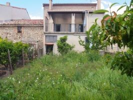 Winegrower Home With Garage