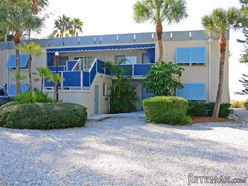 1 bedroom Town House For Sale: 5591..