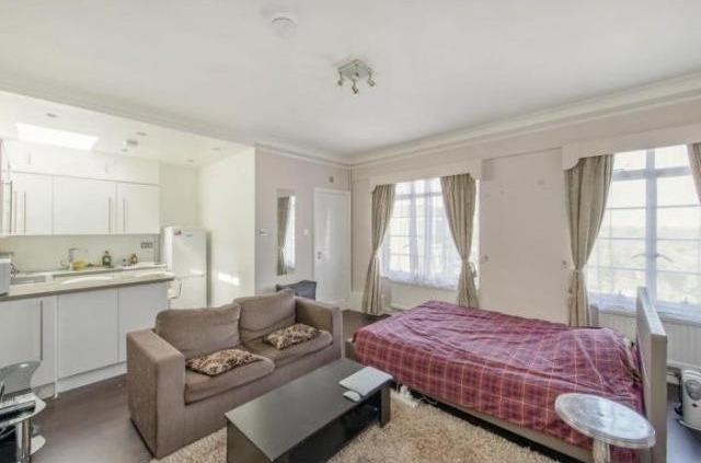 Studio - London - For Rent