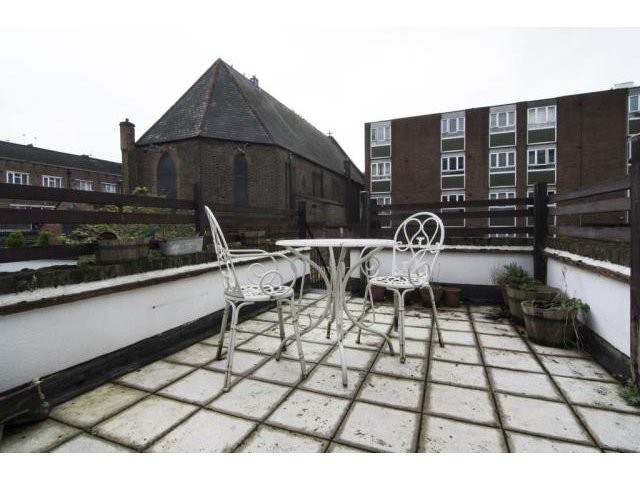 Axminster Road, N7 - 2