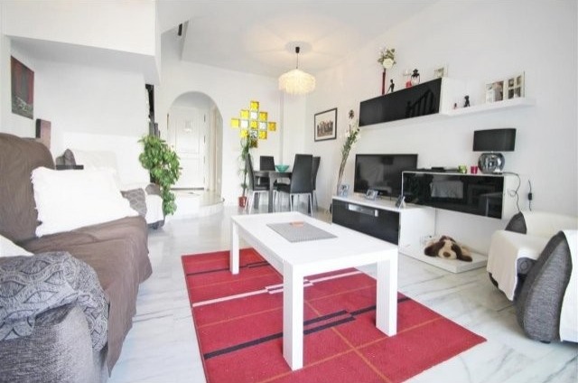 2 Bed Apartment for sale in Miraflores - 2