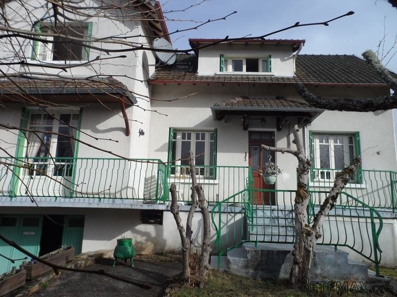 Nice House in Good Town Location