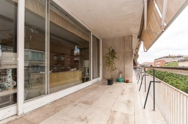 5 bedroom Flat For Sale: BARCELONA.. - 2