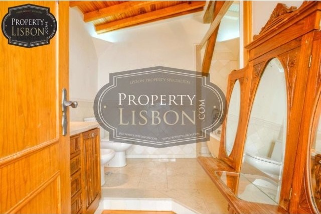160 M2 3Bed Lisbon Apartment for Sale.. - 2