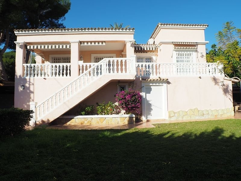 4 Bedrooms - Villa - Alicante - For Sale - 2