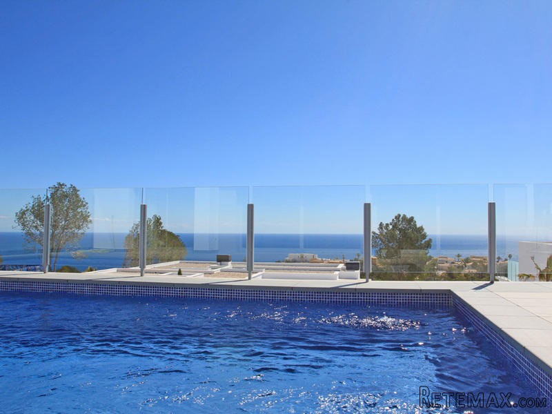 3 Bedrooms - Villa - Alicante - For Sale