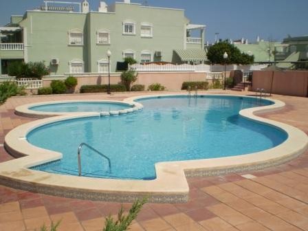 Nice 2 Bed 2 Bath townhouse - 2