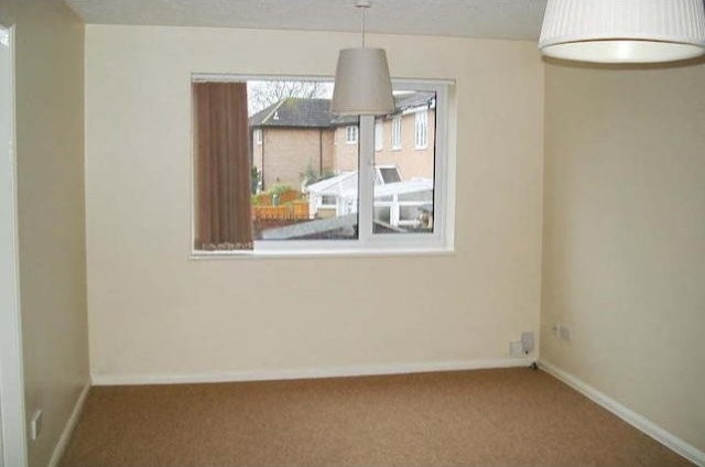 2 bed flat to rent - 2