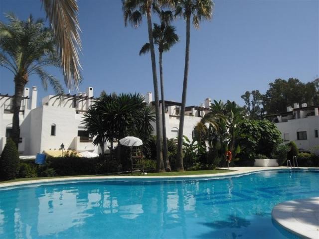 2 bedroom town house for sale