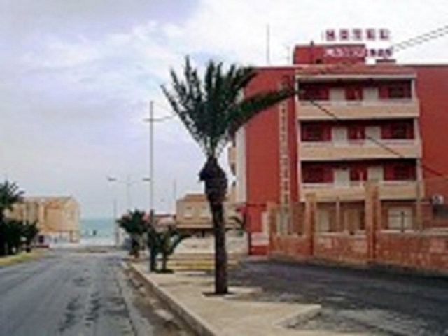51 Sea Front Bedroom Hotel In.. - 2