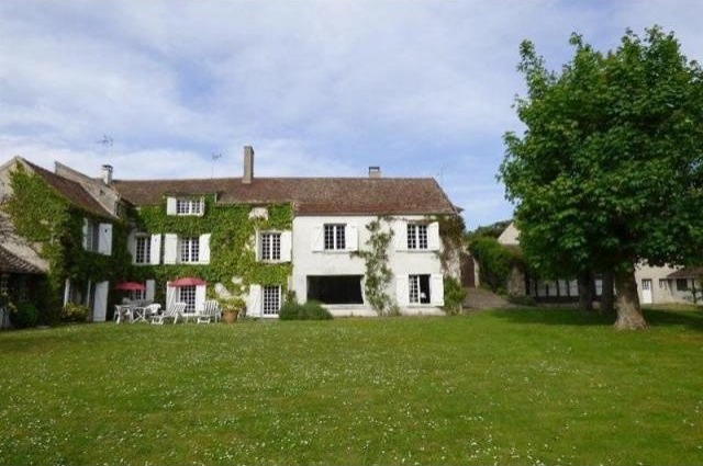 11 bedroom Character For Sale: 60500..
