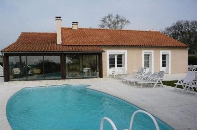 3 bedroom Villa For Sale: 86800 EN..