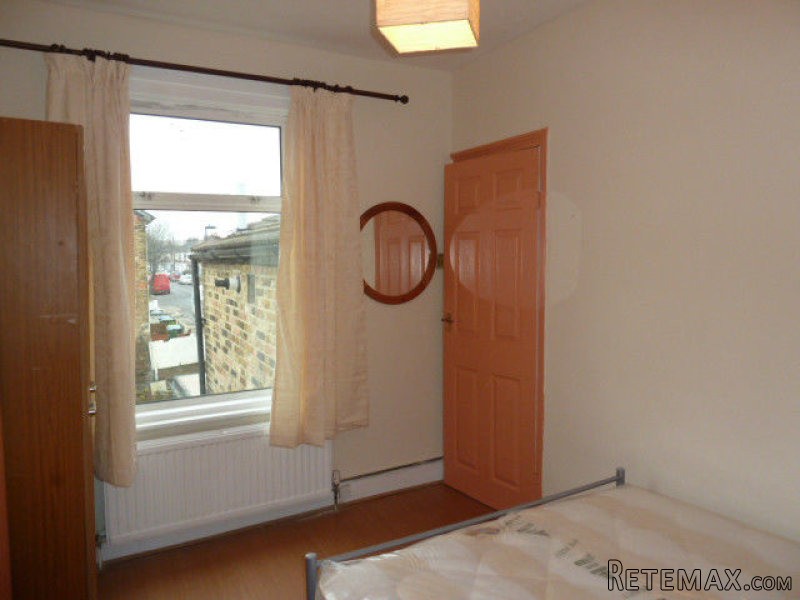 1 Bedroom First Floor Flat - 2