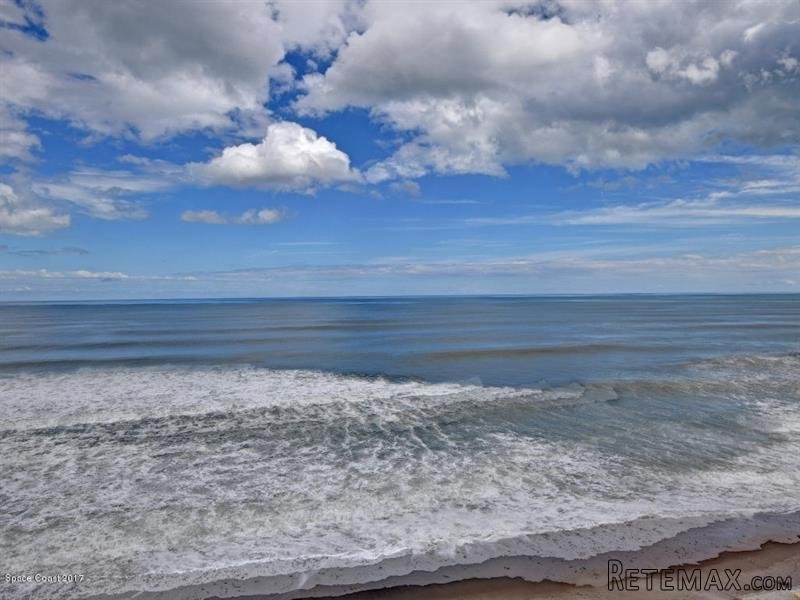 3 bedroom Flat For Sale: 1405 Highway..