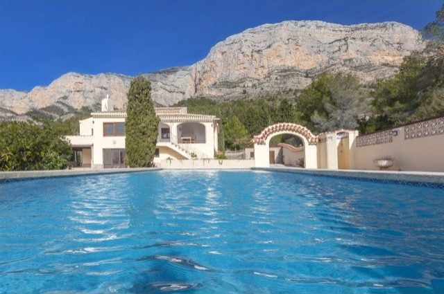 Villa for sale in Javea