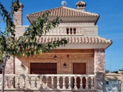 4 Bedrooms - Villa - Alicante - For Sale
