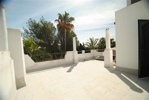 3 bedroom town house for sale
