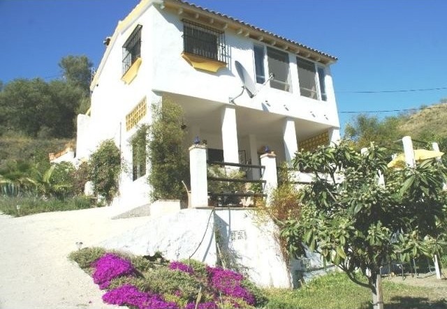 Country Houses for Sale in Arenas..