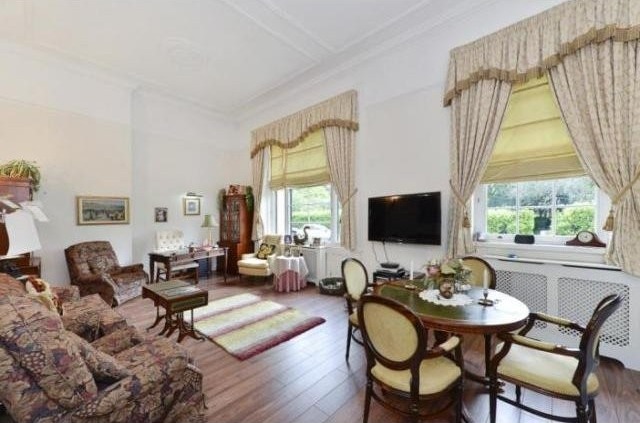 2 Bedrooms - Apartment - London - For..