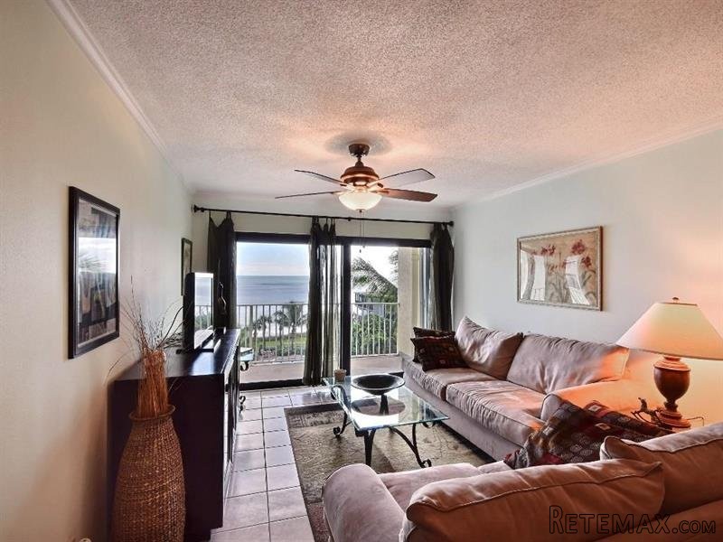 2 bedroom Flat For Sale: 4450 Highway.. - 2