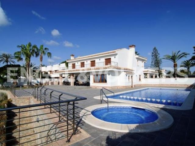EXCLUSIVE VILLA ON THE FRONT LINE. CABO.. - 2