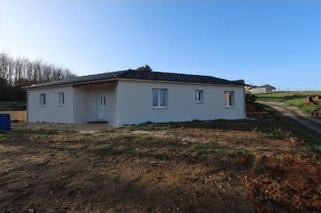 L28021 - Residential For Sale - Maison..
