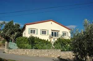 Unique detached house in excellent..