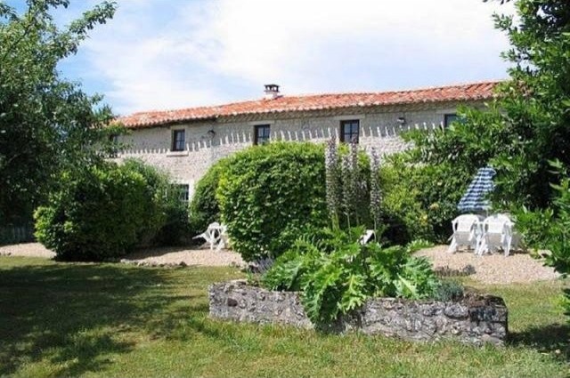 11 bedroom House For Sale: 16190..