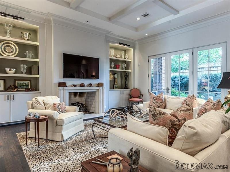3 bedroom House For Sale: 1242 Place.. - 2