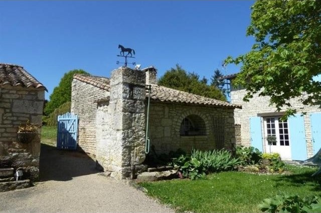 4 bedroom Character For Sale: 79170 A.. - 2