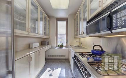 1 bedroom Apartment For Sale: 30 EAST.. - 2