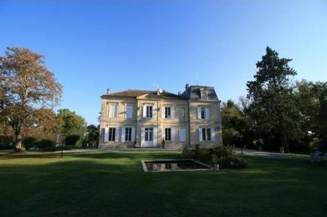 5 bedroom Castle For Sale: 33500..