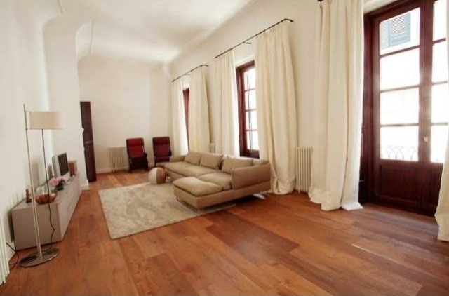 Great Apartment Located In The Old Town..