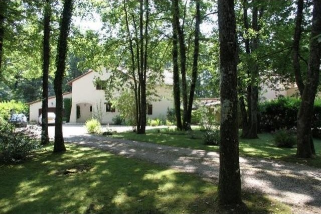 5 bedroom House For Sale: 86550 POITIERS - 2