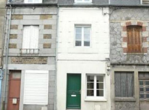 House in Nice Market Town