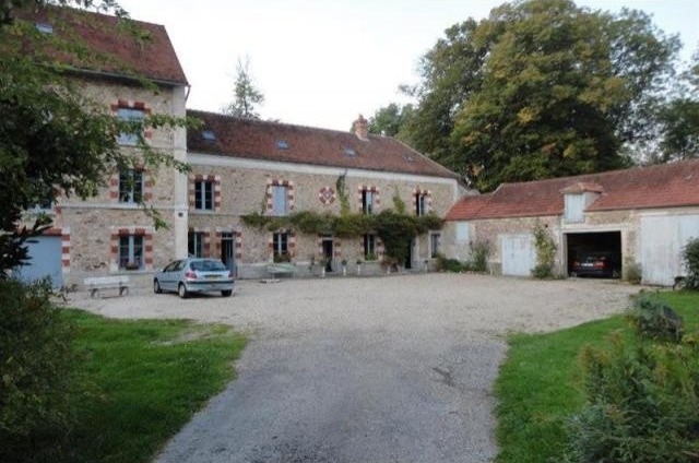 5 bedroom House For Sale: 77320 SEINE.. - 2
