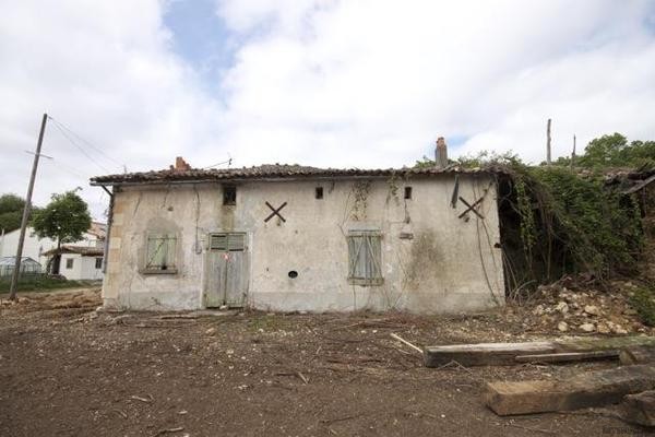 Poitou Charentes - For sale : detached..
