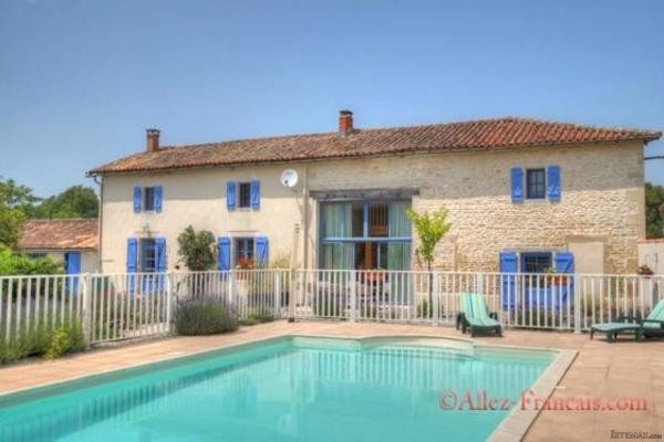 Nr Chef Boutonne - For sale :..