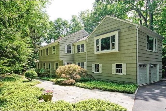 4 bedroom Residence For Sale: Armonk..
