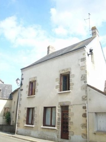 Spacious Stone House on a 300m2 Plot - 2