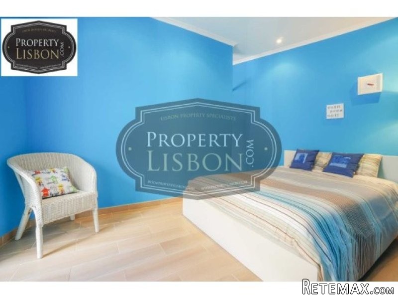 Fully Furnished & Renovated 1 Bed..