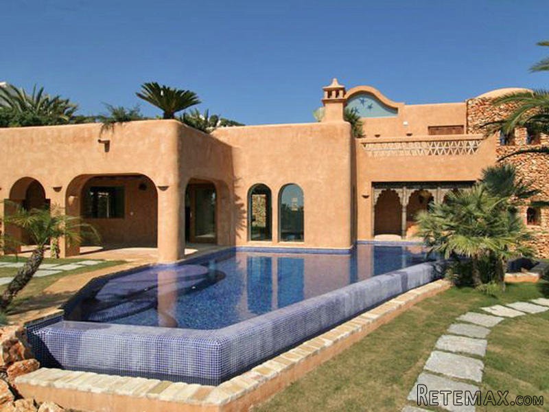 7 Bedrooms - Villa - Alicante - For Sale