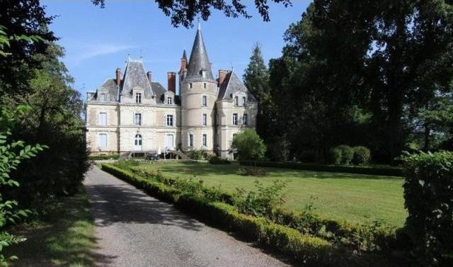 13 bedroom Castle For Sale: 23000 CREUSE - 2