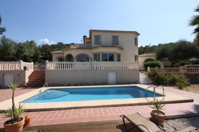 3 Bedrooms - Villa - Alicante - For Sale