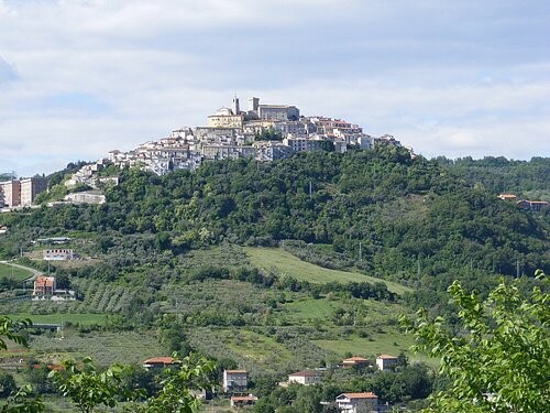 Beautiful stone ruin in a panoramic.. - 2