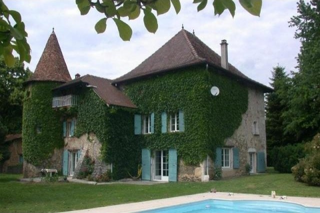 5 bedroom Manor House For Sale: 38490..