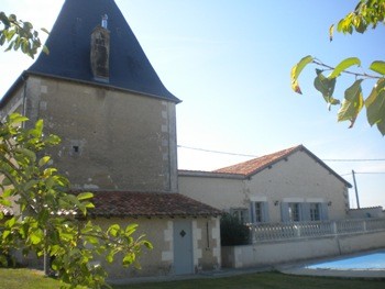 Beautiful Property With Swimming Pool.. - 2
