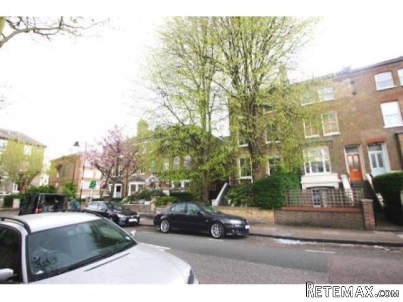 2 Bed Flat/Apartment To Let in London